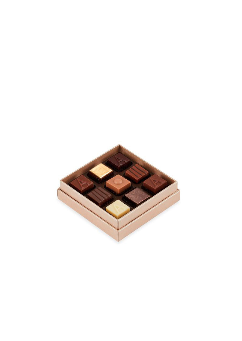 9 Praline Box